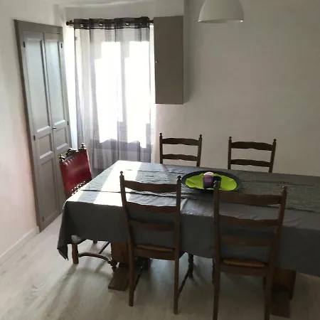 Maison Entiere Equipe 4 Possibilite De 10 Couchage Venaco Centre Corse