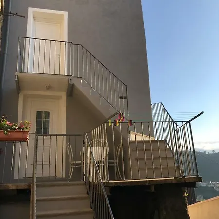 Maison Entière équipé 4 Possibilité De 10 Couchage Centre Corse * Venaco (Corsica)